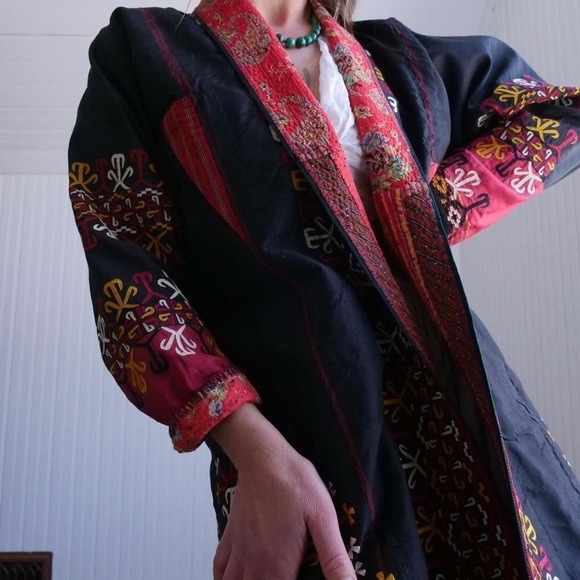 Stunning vintage Turkmen Chodor tribe handmade robe/jacket/duster - Picture 2 of 12
